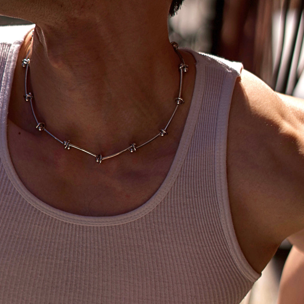 The Knot Necklace